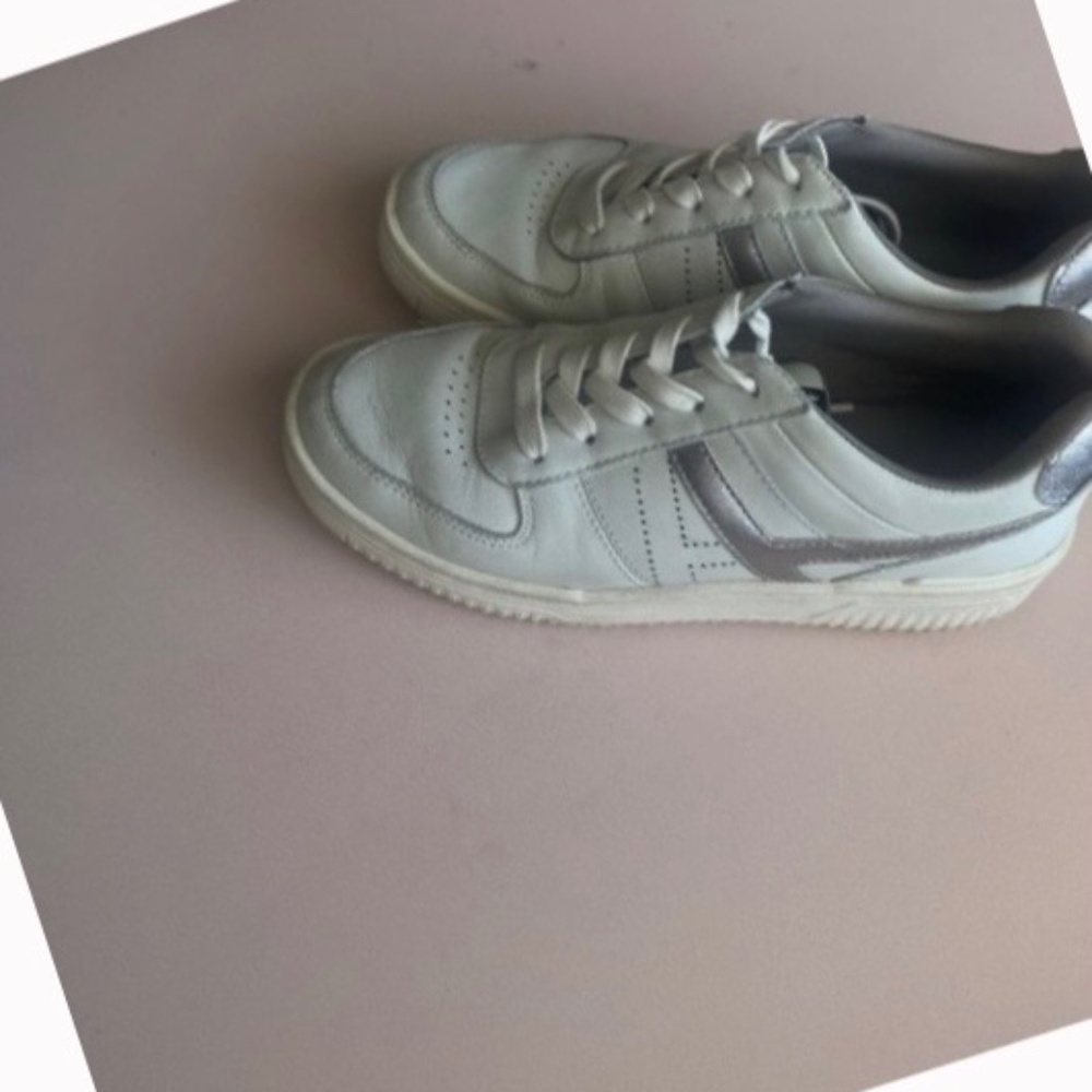 $200 All Saints White Silver Leather Sneakers 11-94 Very Good Condition - Size 8